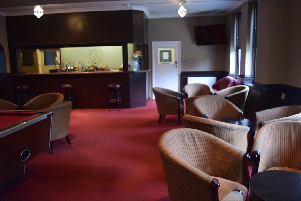 Rossmore Hotel Ілфорд Екстер'єр фото
