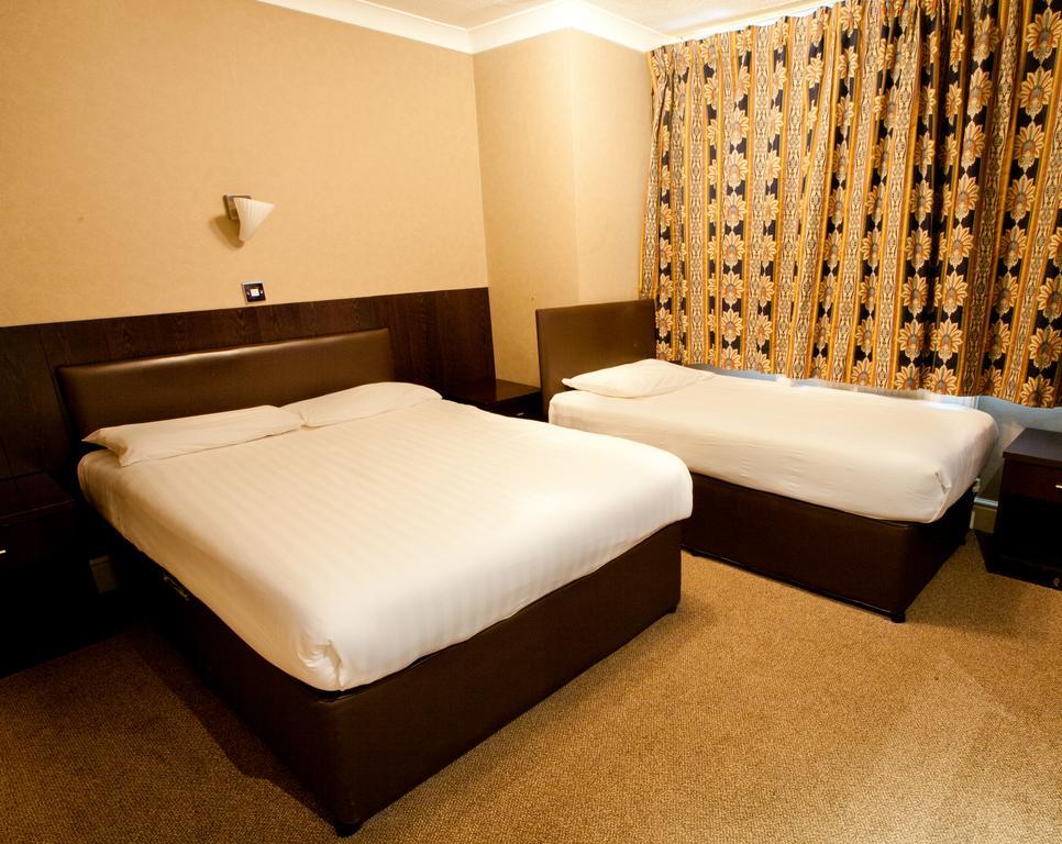 Rossmore Hotel Ілфорд Екстер'єр фото