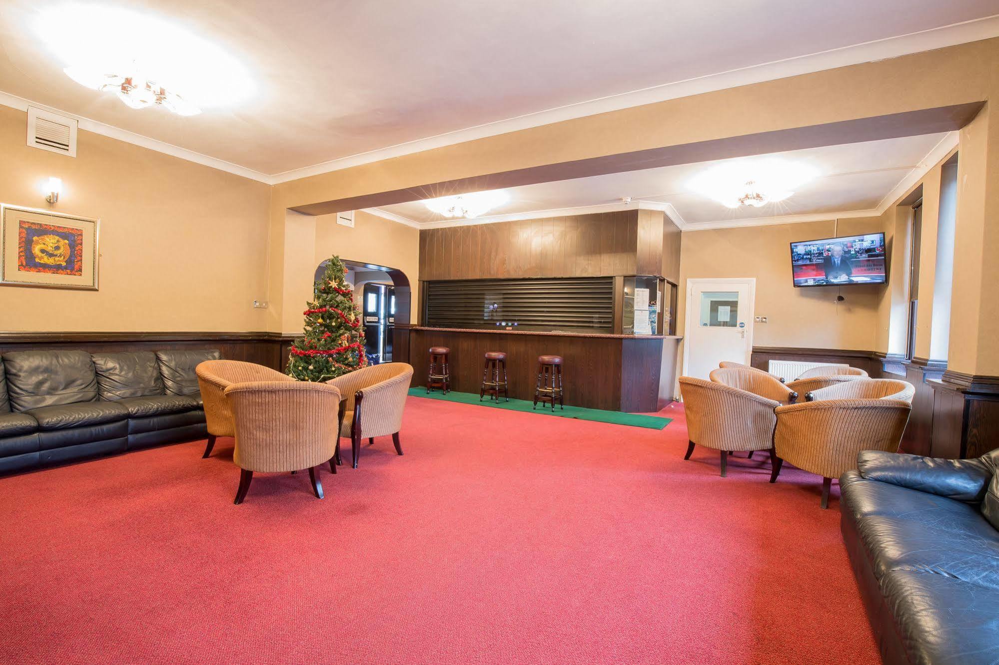 Rossmore Hotel Ілфорд Екстер'єр фото